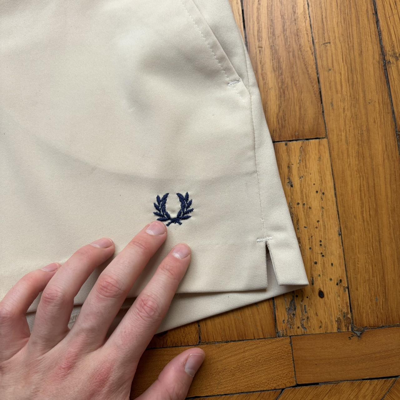 1990s Fred Perry Tennis Shorts 32-34W