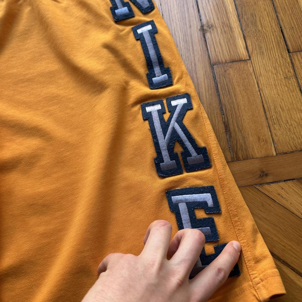 1990s Nike Shorts Orange L