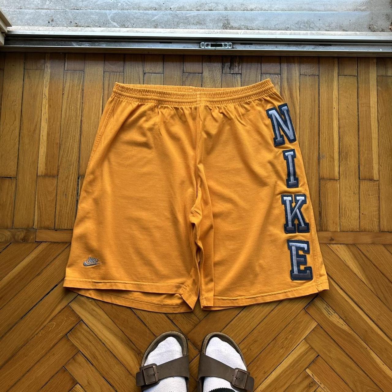 1990s Nike Shorts Orange L