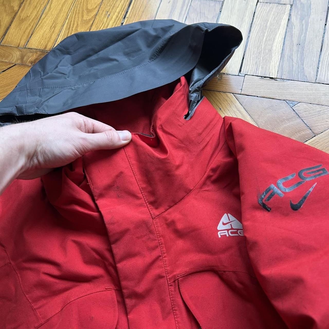 2000s Nike ACG Gore Tex Recco Jacket Red L