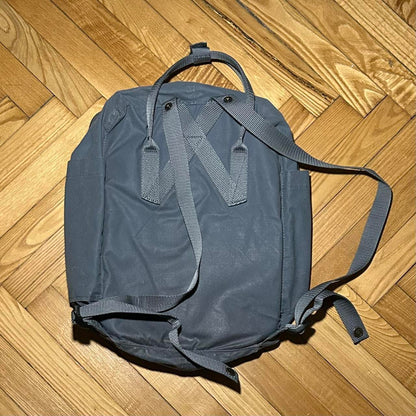 2000s Fjallraven Kanken Backpack OS