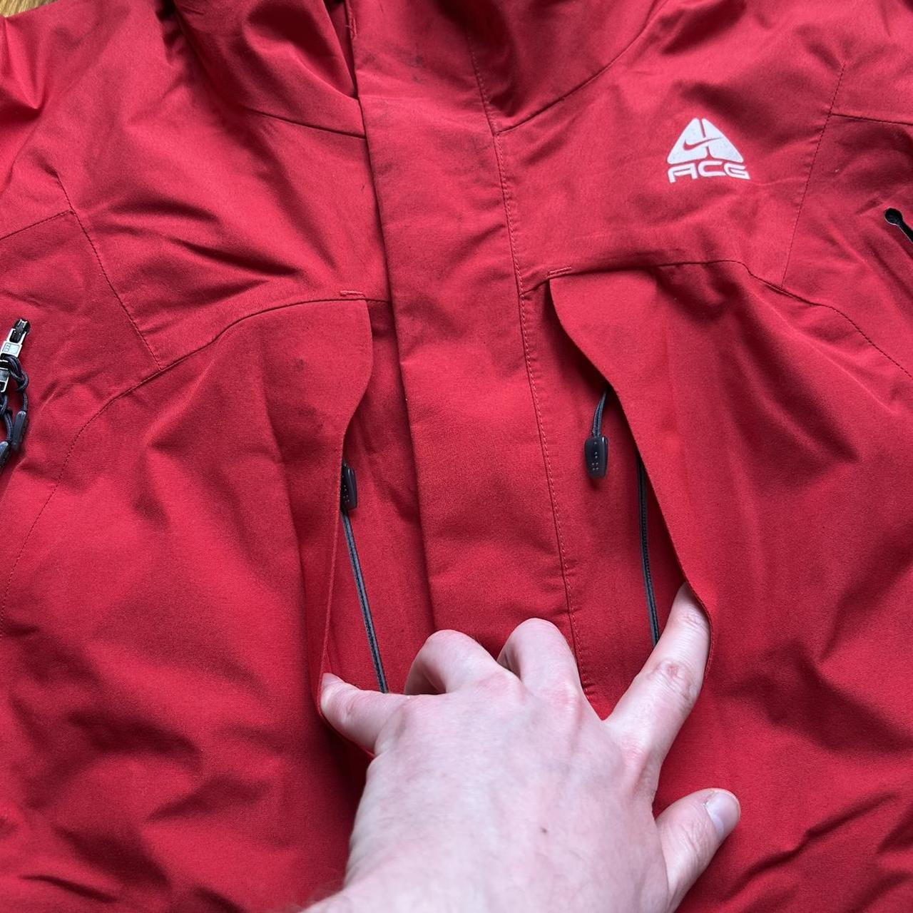 2000s Nike ACG Gore Tex Recco Jacket Red L